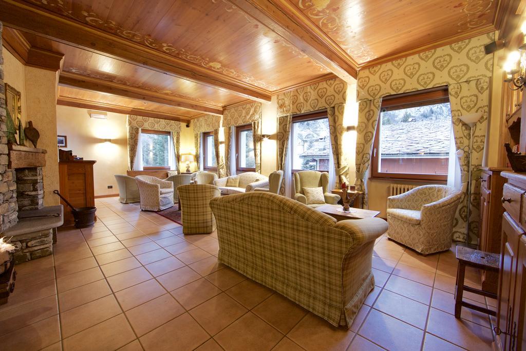 Hotel Croux Courmayeur Ngoại thất bức ảnh