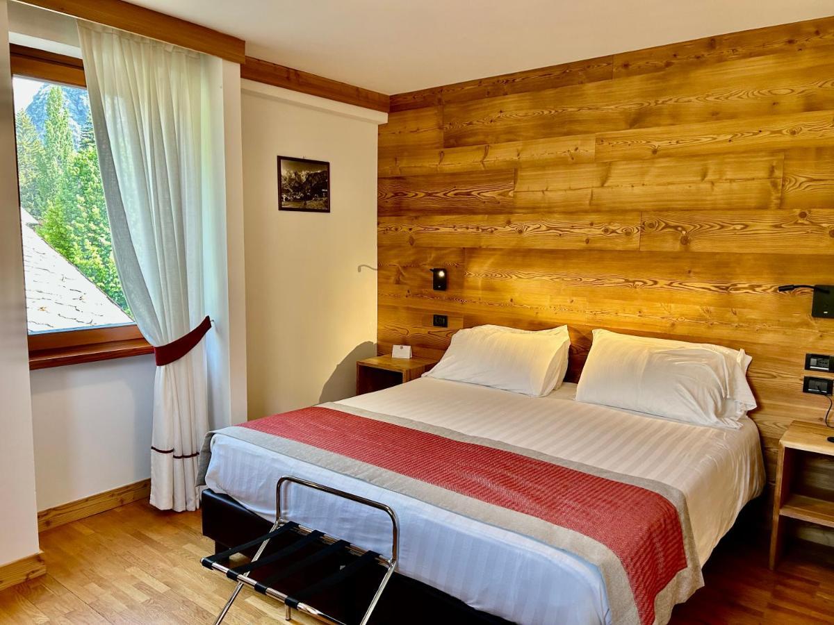 Hotel Croux Courmayeur Ngoại thất bức ảnh