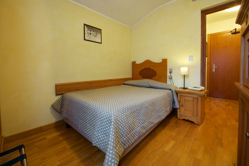 Hotel Croux Courmayeur Ngoại thất bức ảnh